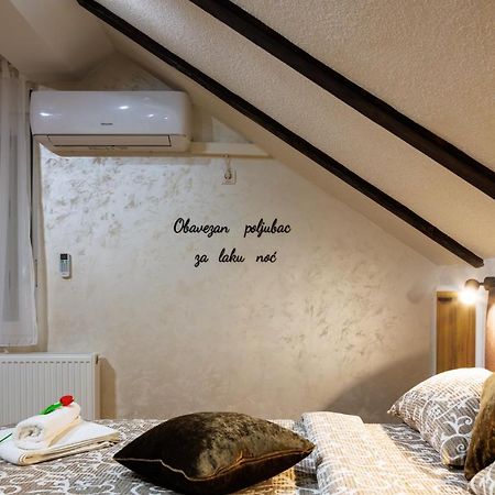 Apartmani Nina Golubăţ Exterior foto
